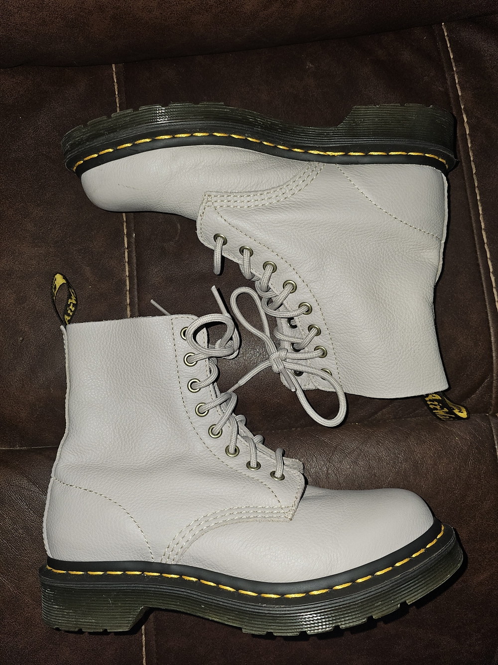 Dr. Martens 1460 Pascal Boots
